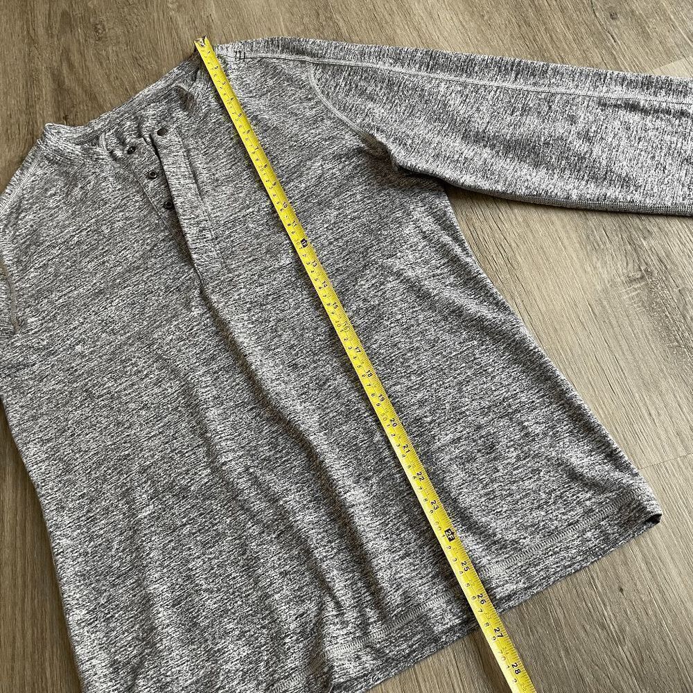 Lululemon Surge Long Sleeve Henley in Space Dye Camo Black Dark Slate - Picture 7 of 8